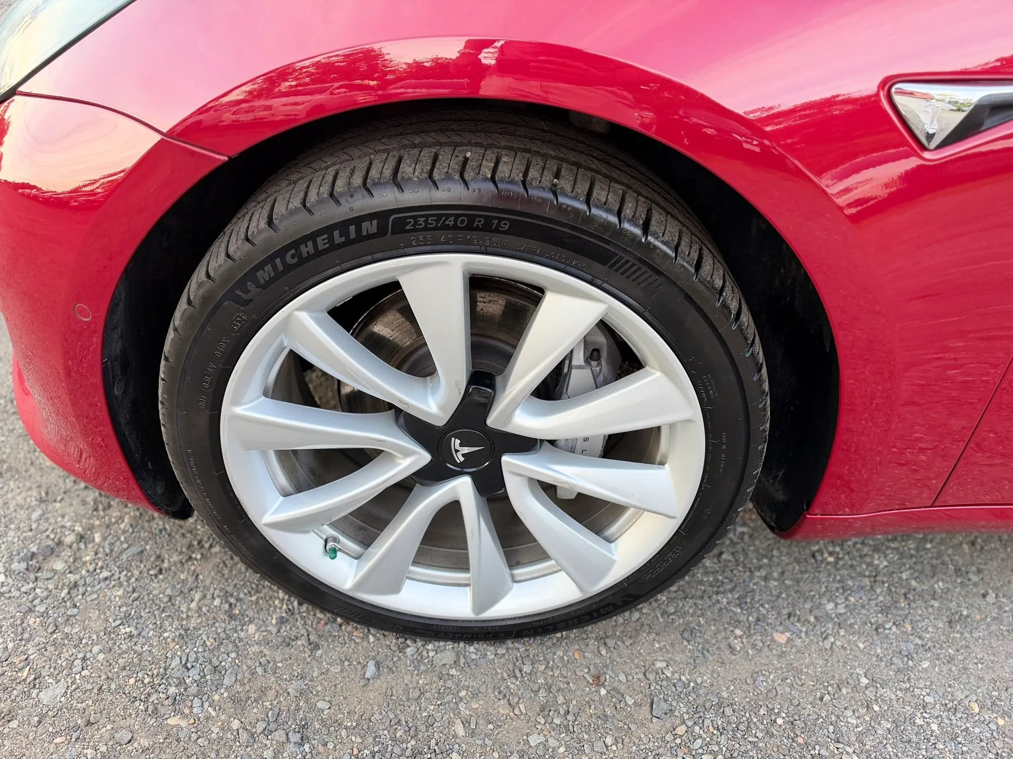 Used 2018 Tesla Model 3 Long Range RWD image 10