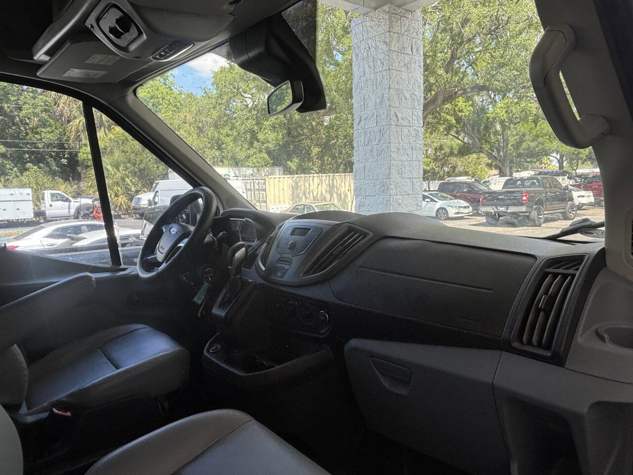 Used 2017 Ford Transit 350 XL RWD image 28