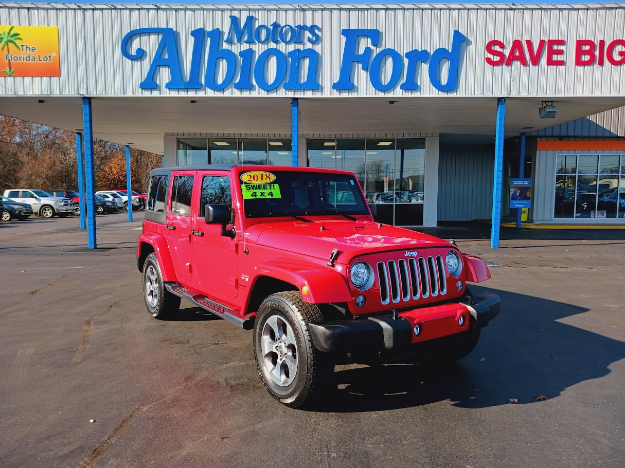 Used 2018 Jeep Wrangler Unlimited Sahara w/ Connectivity Group image 3