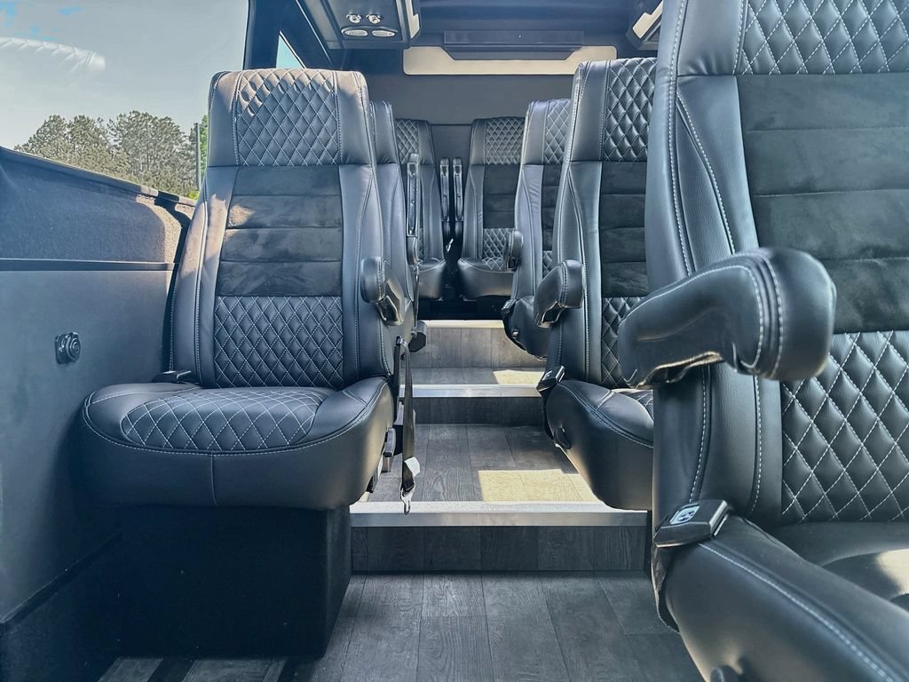 Used 2023 Mercedes-Benz Sprinter 3500 image 30