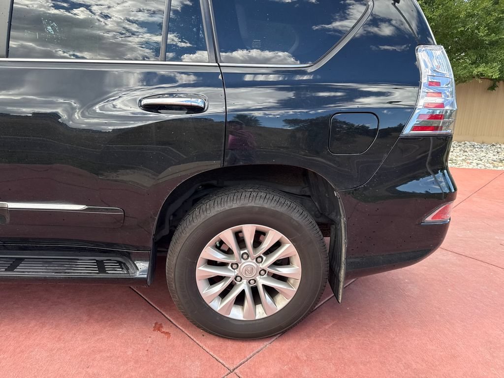 Used 2019 Lexus GX 460 Premium w/ Premium Package AWD/4WD image 38