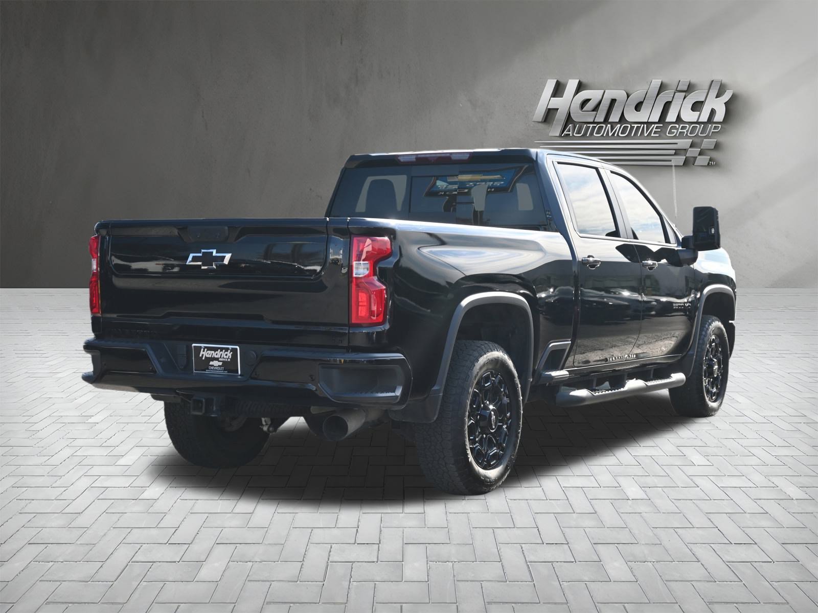 Used 2024 Chevrolet Silverado 2500 LT w/ Midnight Edition image 10