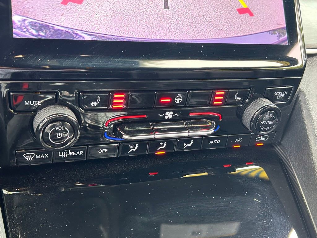 Certified 2024 Jeep Grand Cherokee Limited w/ Black Appearance Package image 24