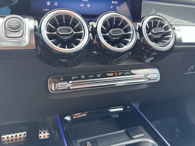 New 2025 Mercedes-Benz GLB 35 AMG 4MATIC image 18