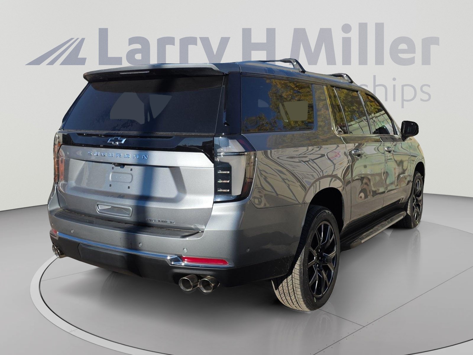 New 2026 Chevrolet Suburban Premier w/ Sun And Tow Package AWD/4WD image 5