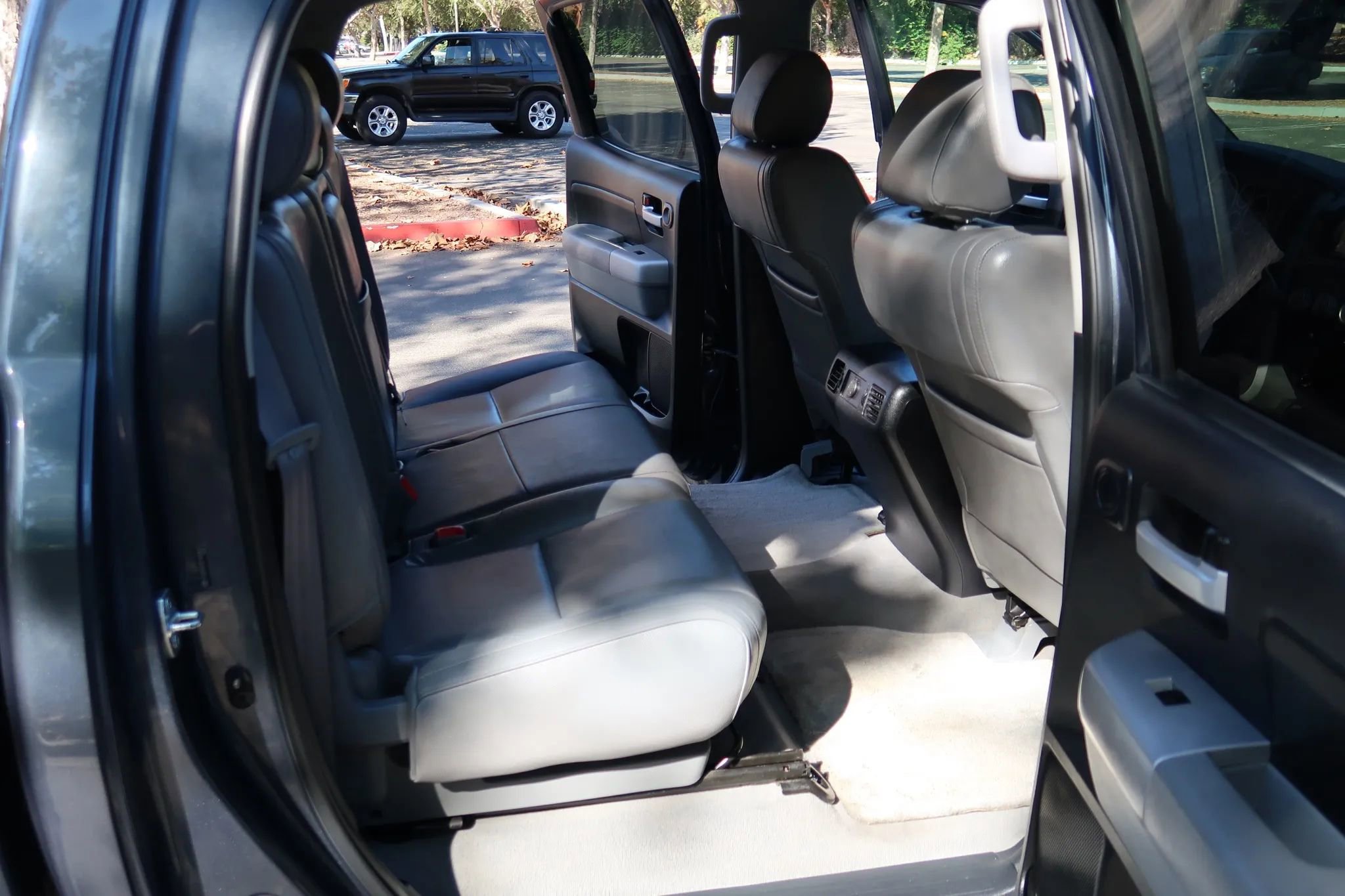 Used 2007 Toyota Tundra Limited image 24