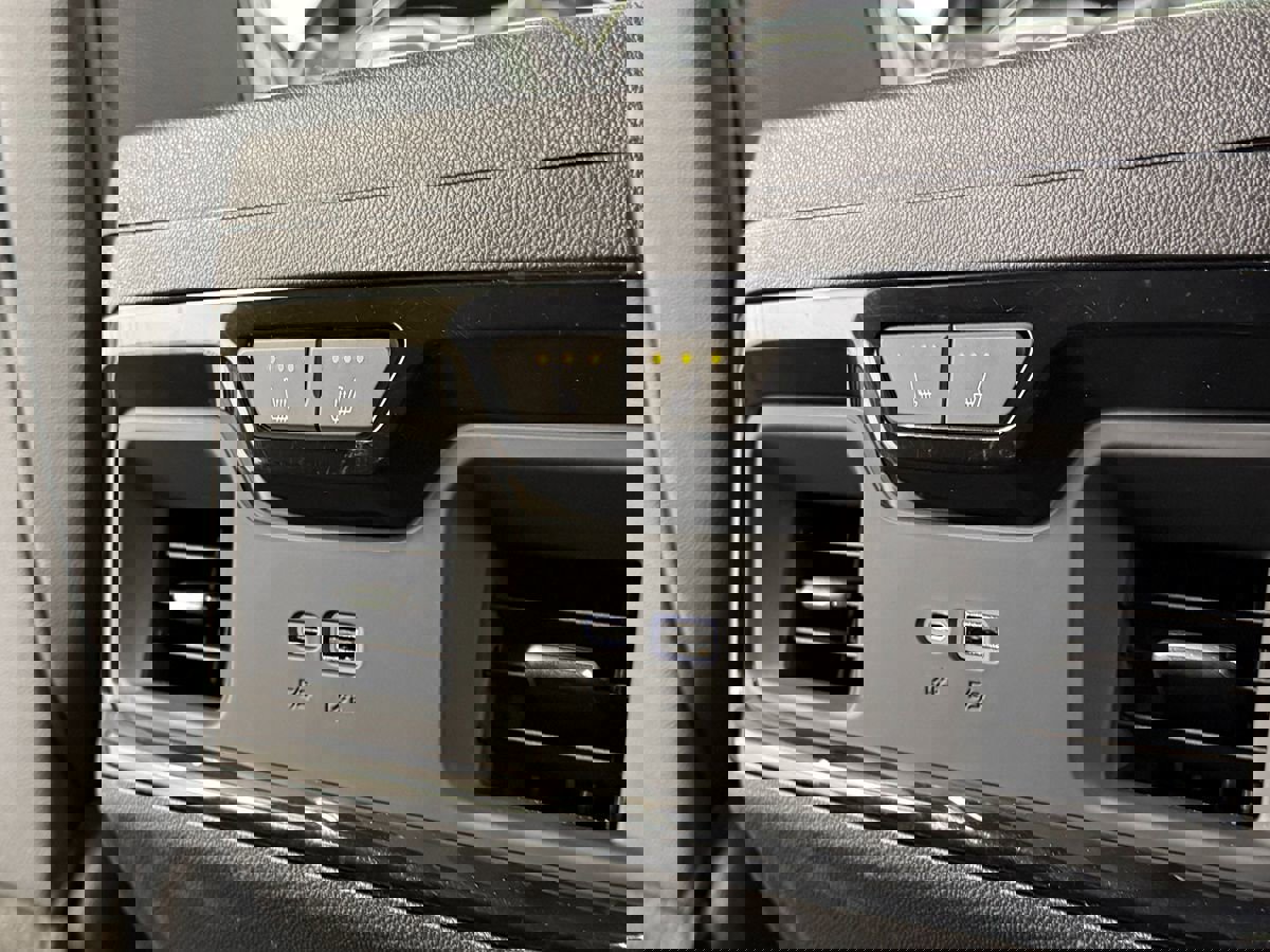 Used 2022 GMC Sierra 1500 AT4 image 37