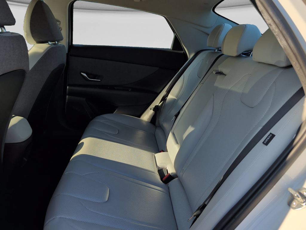 Used 2024 Hyundai Elantra Limited FWD image 31