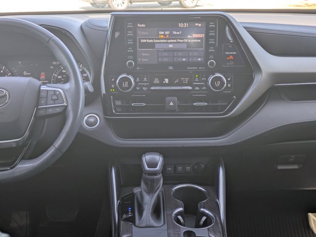 Used 2021 Toyota Highlander Limited image 19
