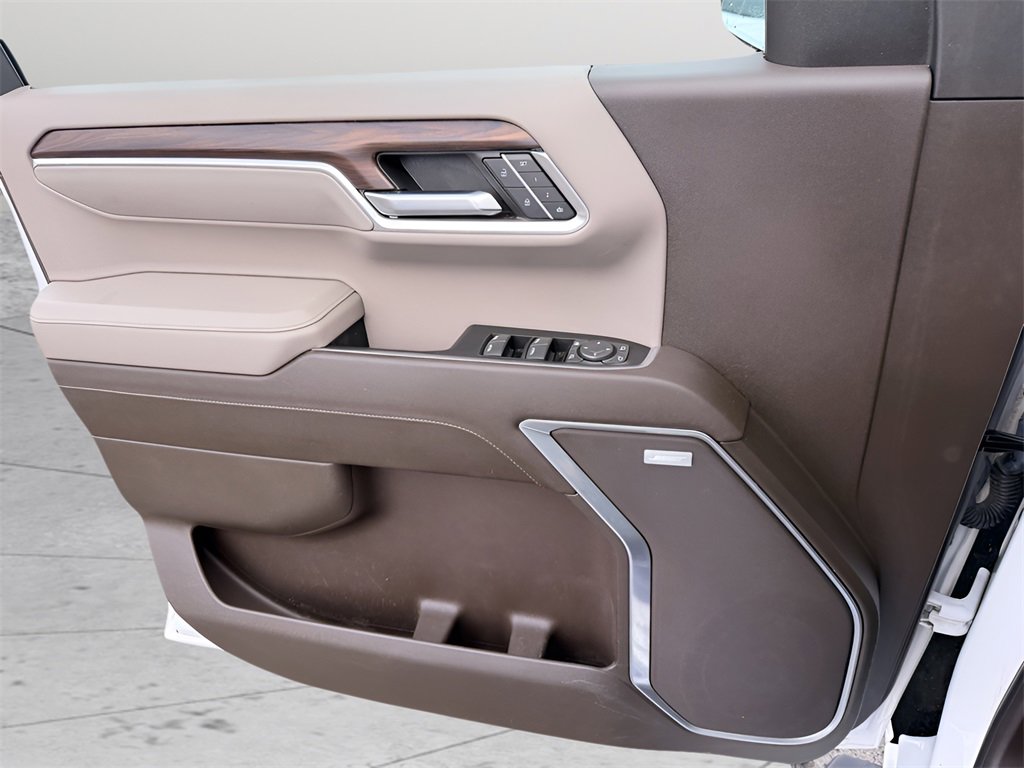 Used 2023 GMC Sierra 1500 SLT w/ SLT Premium Package image 23