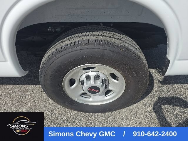 Used 2025 GMC Savana 3500 RWD image 25