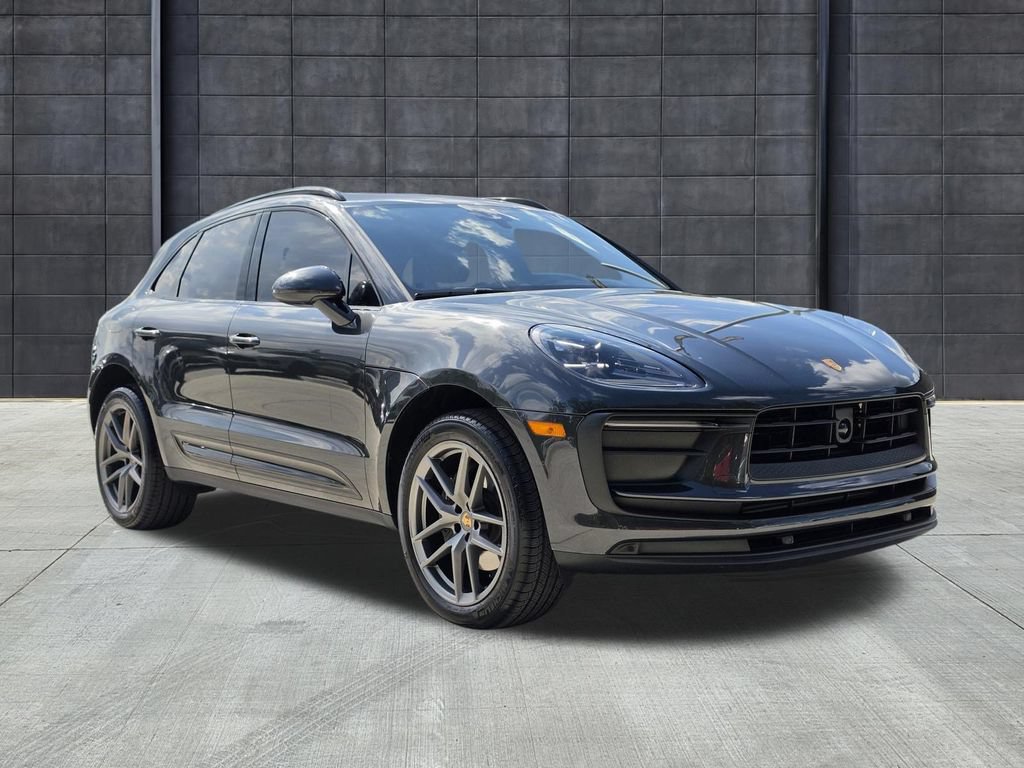 Used 2026 Porsche Macan AWD/4WD image 6