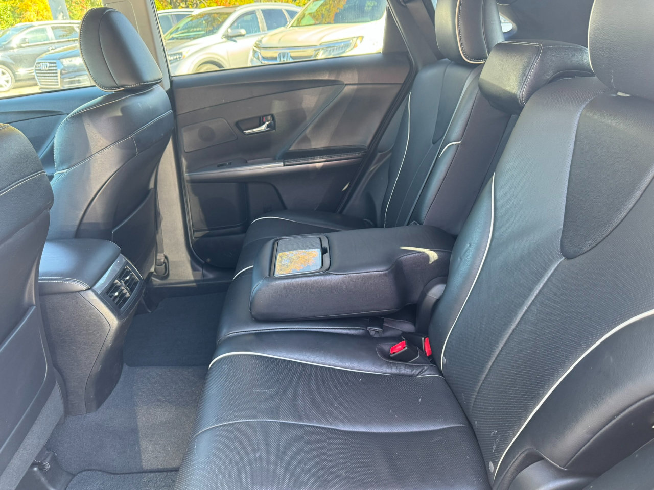 Used 2013 Toyota Venza Limited image 28