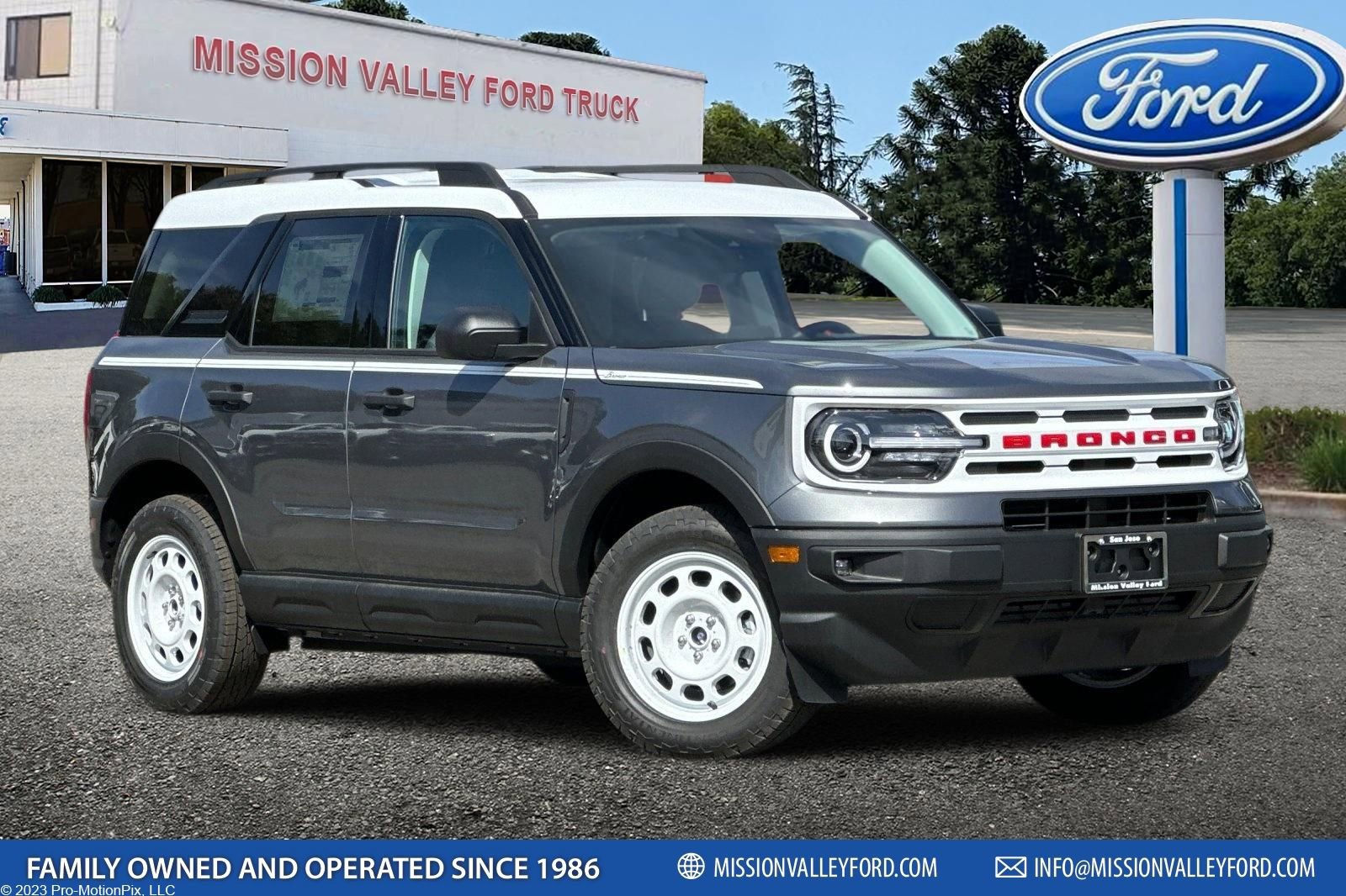 New 2024 Ford Bronco Sport Heritage w/ Heritage Convenience Package image 1