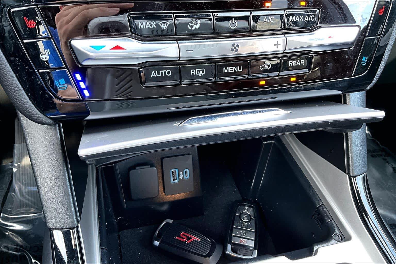Used 2024 Ford Explorer ST w/ Equipment Group 401A AWD/4WD image 15