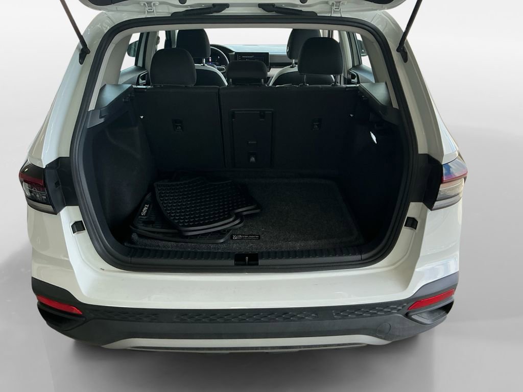 Certified 2025 Volkswagen Taos S image 22