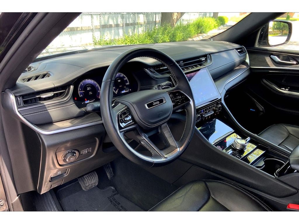 Used 2022 Jeep Grand Cherokee L Overland AWD/4WD image 16