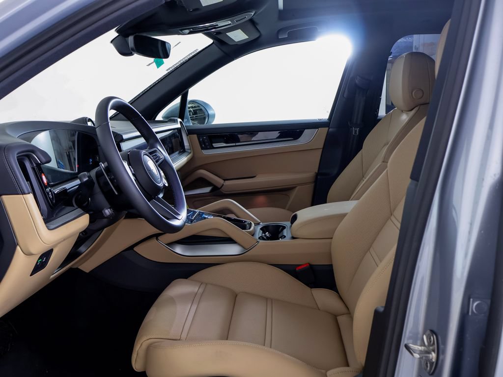 New 2026 Porsche Cayenne AWD/4WD image 5