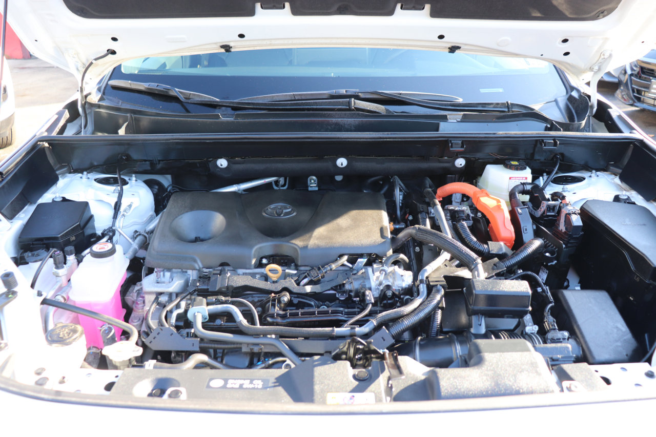 Used 2025 Toyota RAV4 XLE image 45