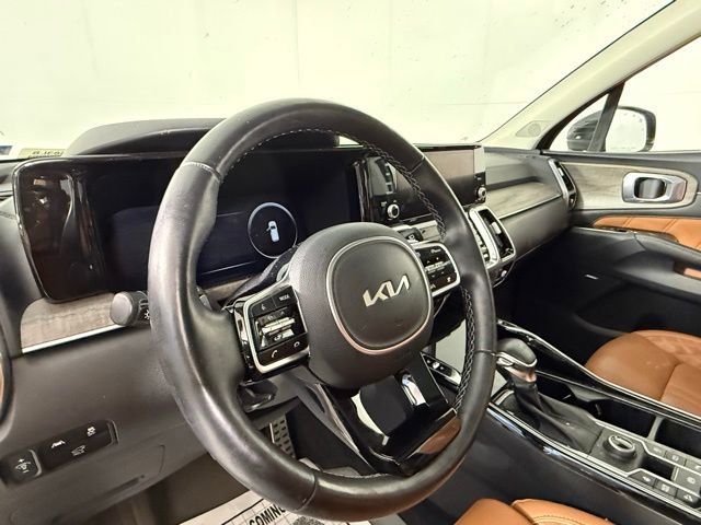 Used 2022 Kia Sorento SX Prestige w/ Rust Color Package image 6