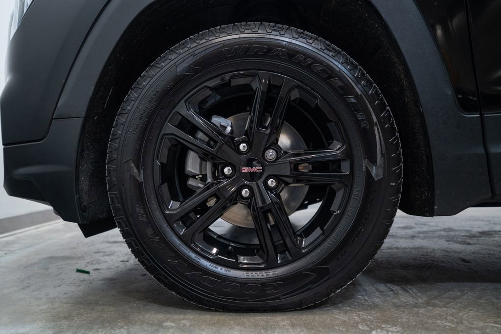 Used 2024 GMC Terrain AT4 w/ Infotainment Package II image 11