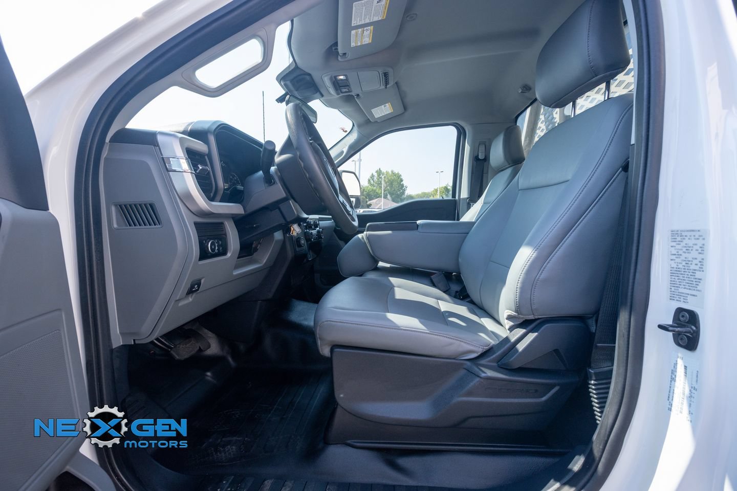 Used 2024 Ford F350 XL w/ XL Chrome Package RWD image 11