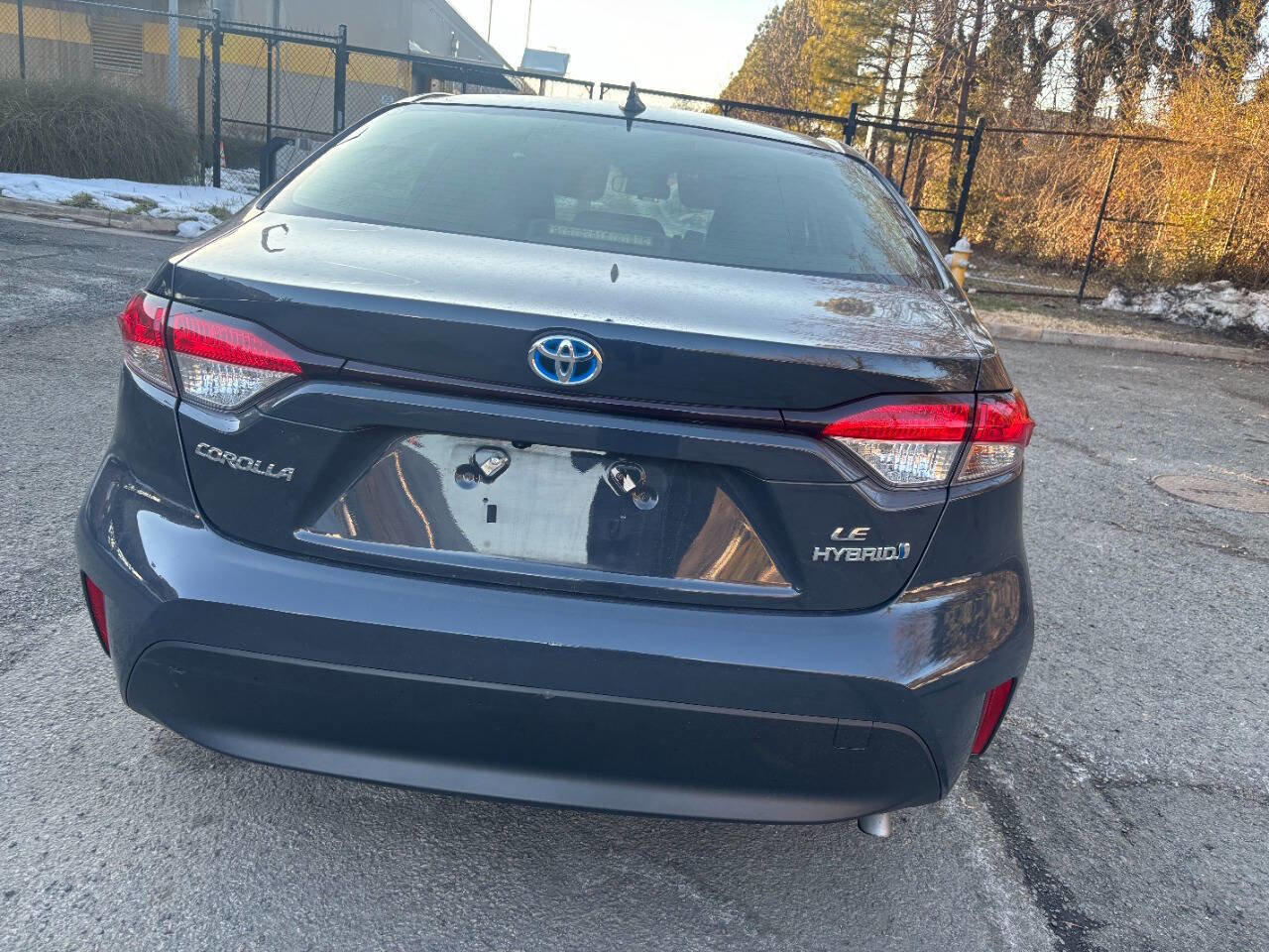 Used 2023 Toyota Corolla LE image 6