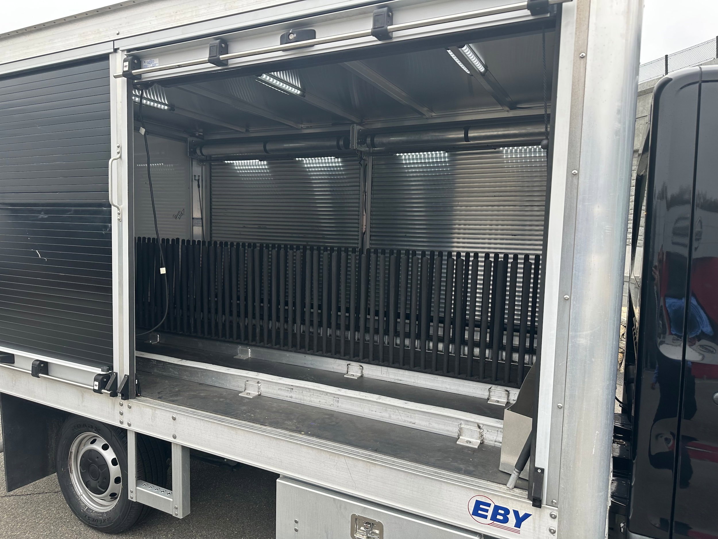 Used 2022 Ford Transit 250 RWD image 6
