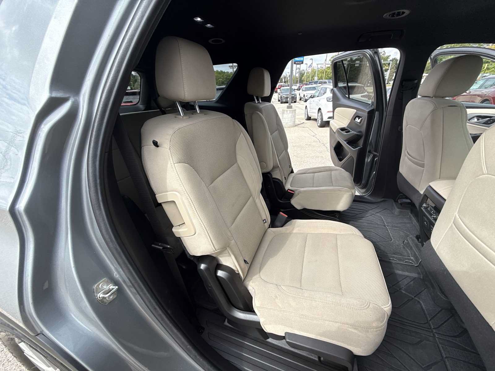 Certified 2023 Chevrolet Traverse LT w/ LPO, Floor Liner Package AWD/4WD image 25