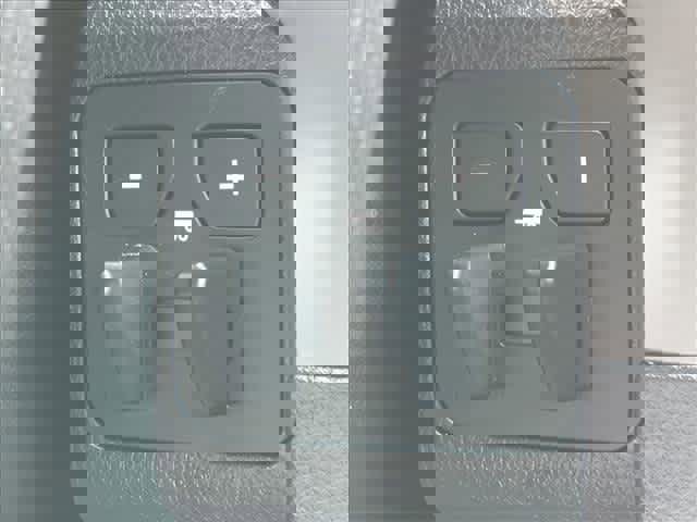 Used 2024 Toyota Tacoma SR5 AWD/4WD image 21