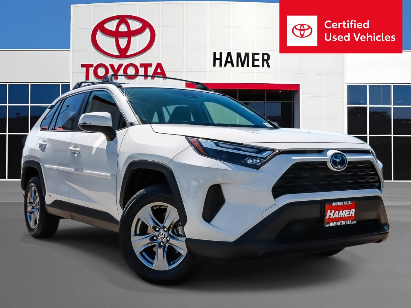 Certified 2023 Toyota RAV4 LE AWD/4WD image 1