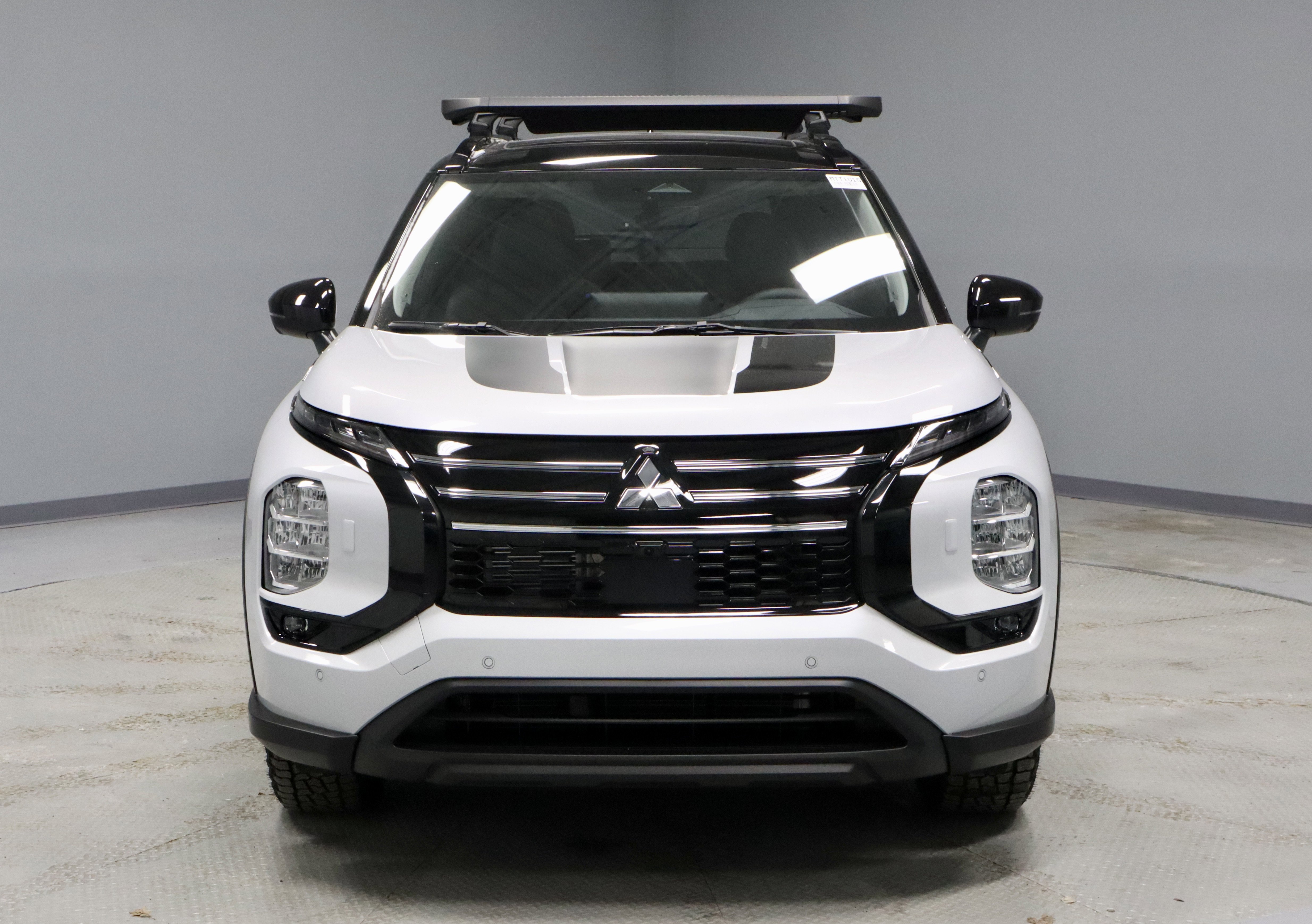 New 2026 Mitsubishi Outlander Trail Edition image 3