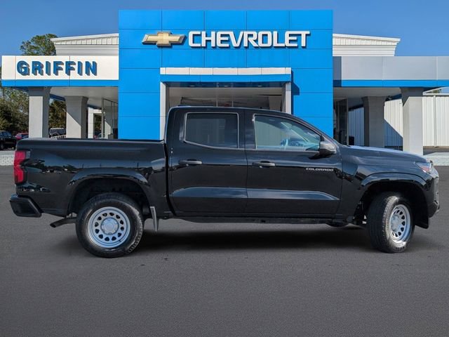 Used 2025 Chevrolet Colorado W/T image 3