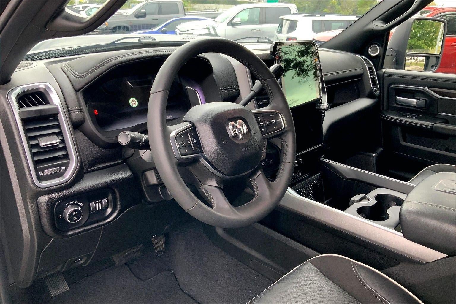 Used 2025 RAM 2500 Laramie AWD/4WD image 14