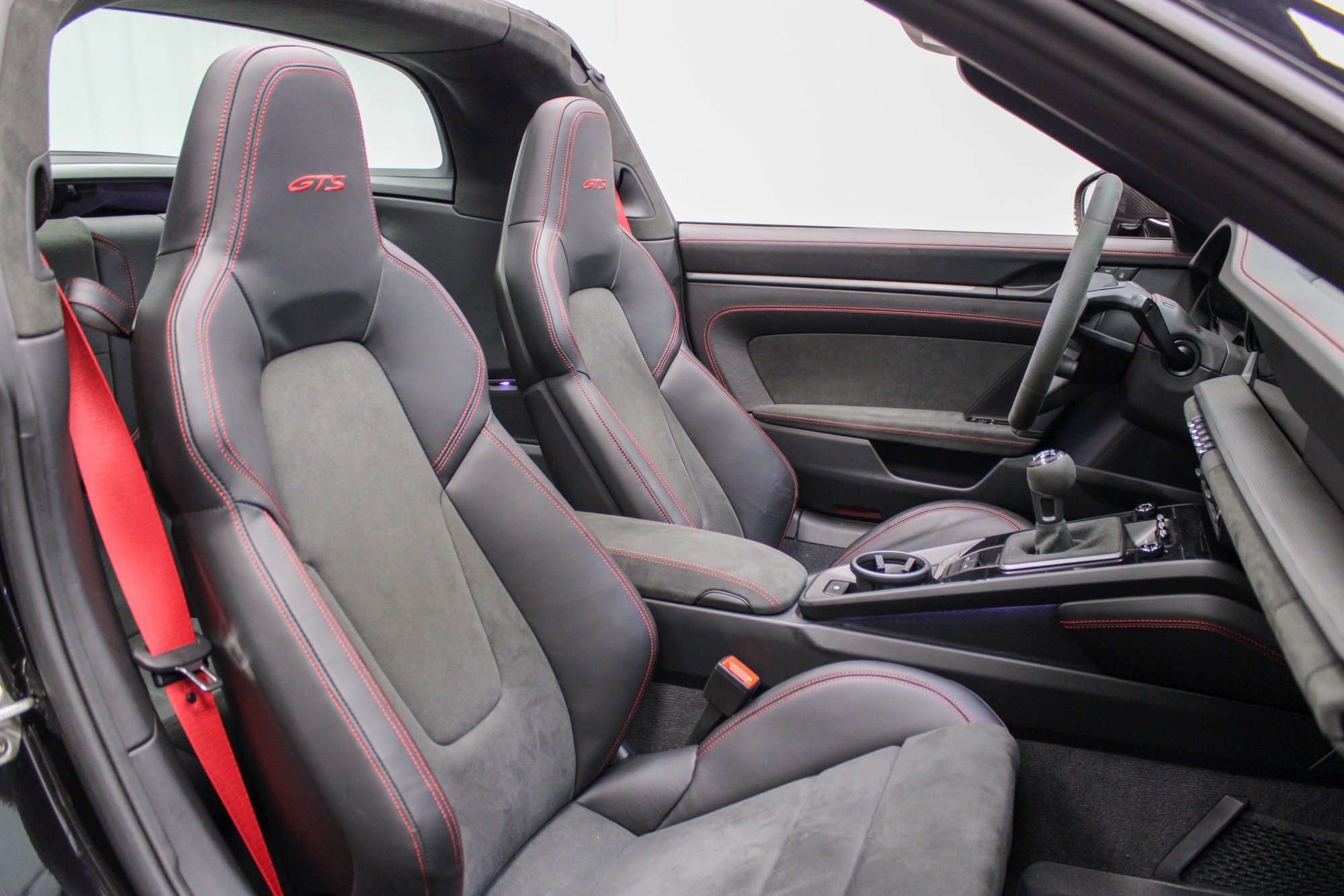 Certified 2023 Porsche 911 Targa 4 GTS image 34