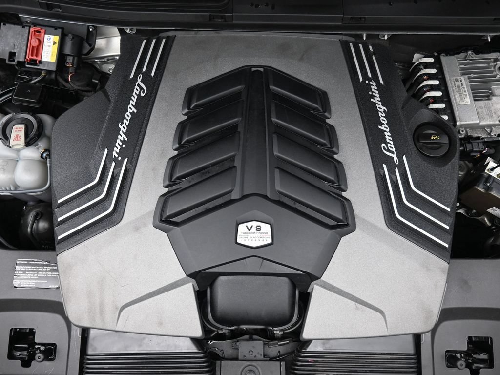 Used 2021 Lamborghini Urus AWD/4WD image 29