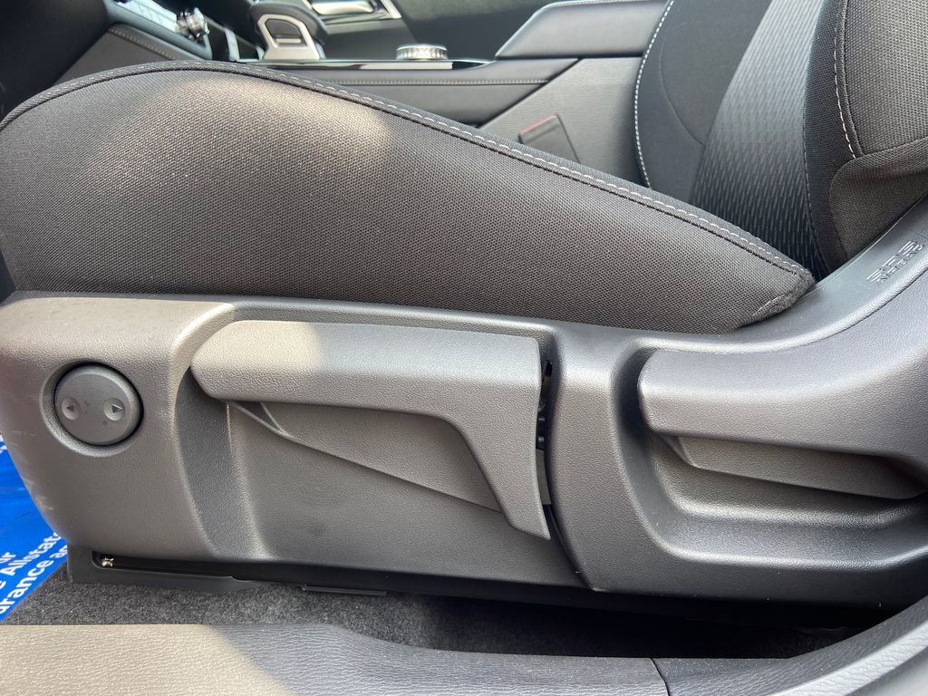 New 2026 Mitsubishi Outlander ES image 12