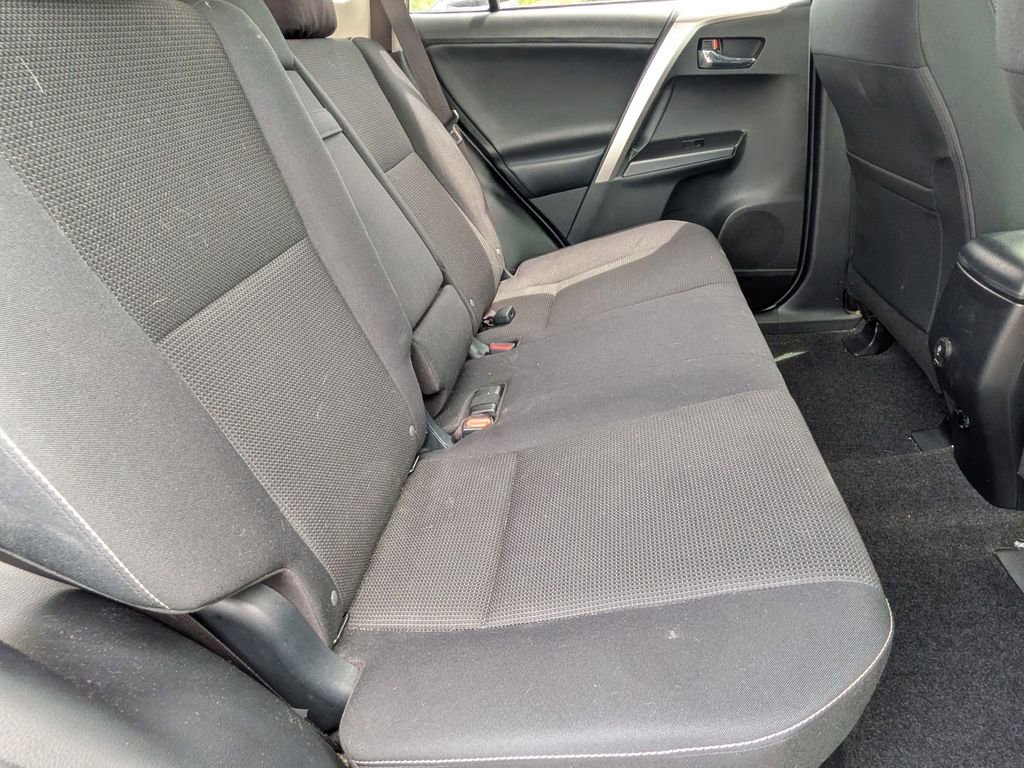 Used 2017 Toyota RAV4 XLE image 19