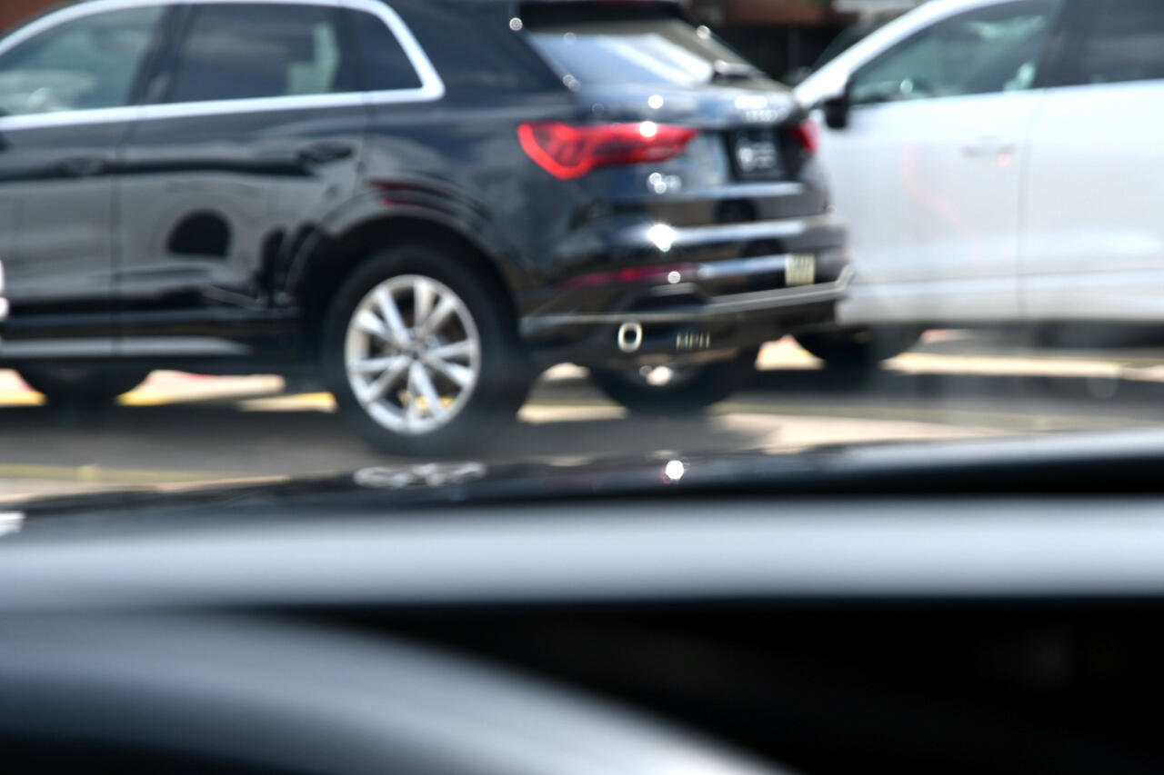 Used 2024 Hyundai Palisade Calligraphy image 38