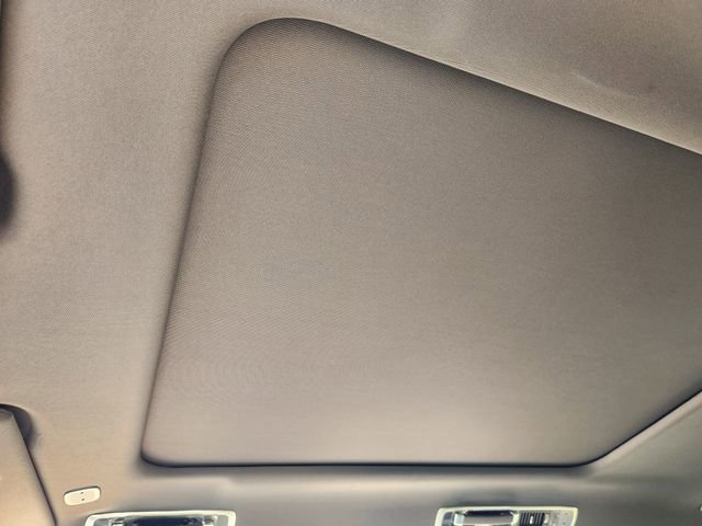 New 2026 Land Rover Range Rover Long Wheelbase SE AWD/4WD image 18