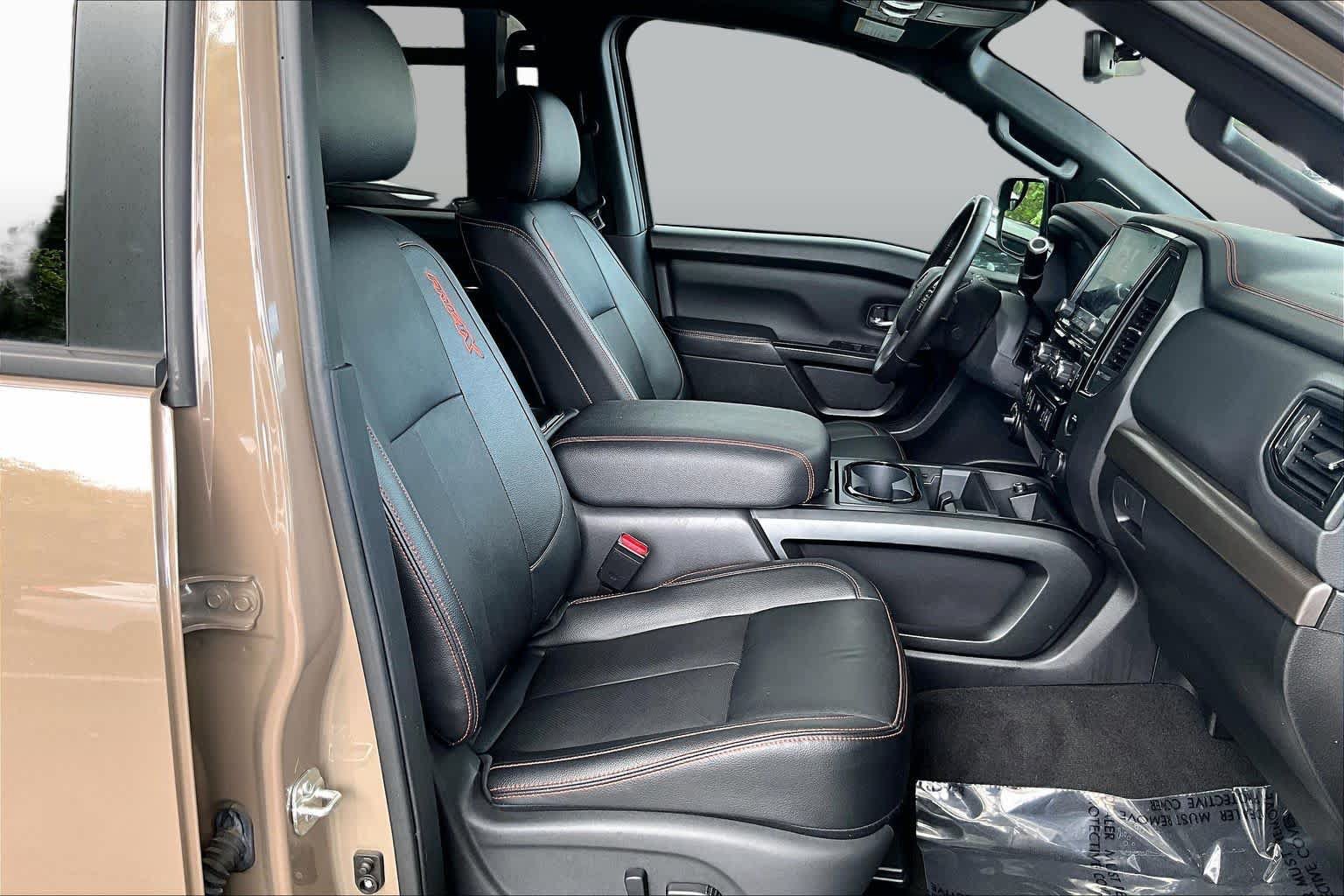 Used 2023 Nissan Titan PRO-4X w/ Pro-4x Convenience Package AWD/4WD image 8