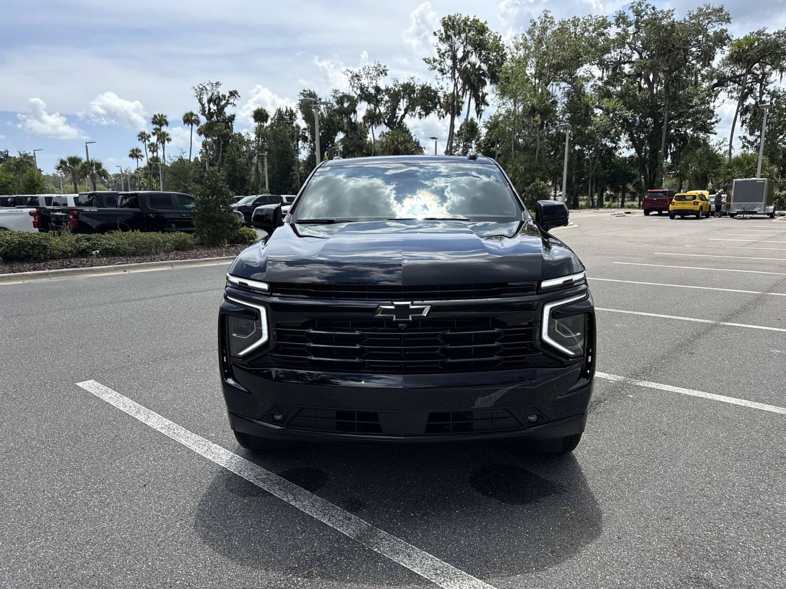 New 2026 Chevrolet Suburban RST w/ RST Capability Package AWD/4WD image 8