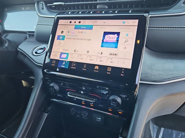 Used 2025 Jeep Grand Cherokee Limited image 22