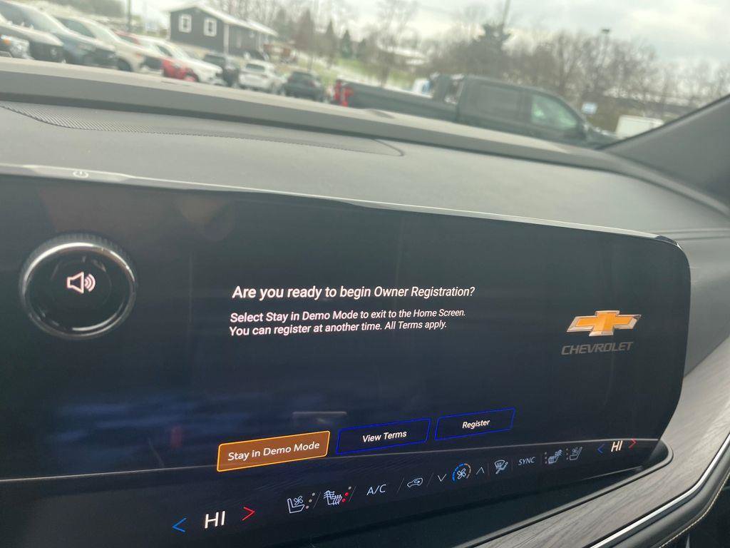 New 2026 Chevrolet Suburban Premier AWD/4WD image 14