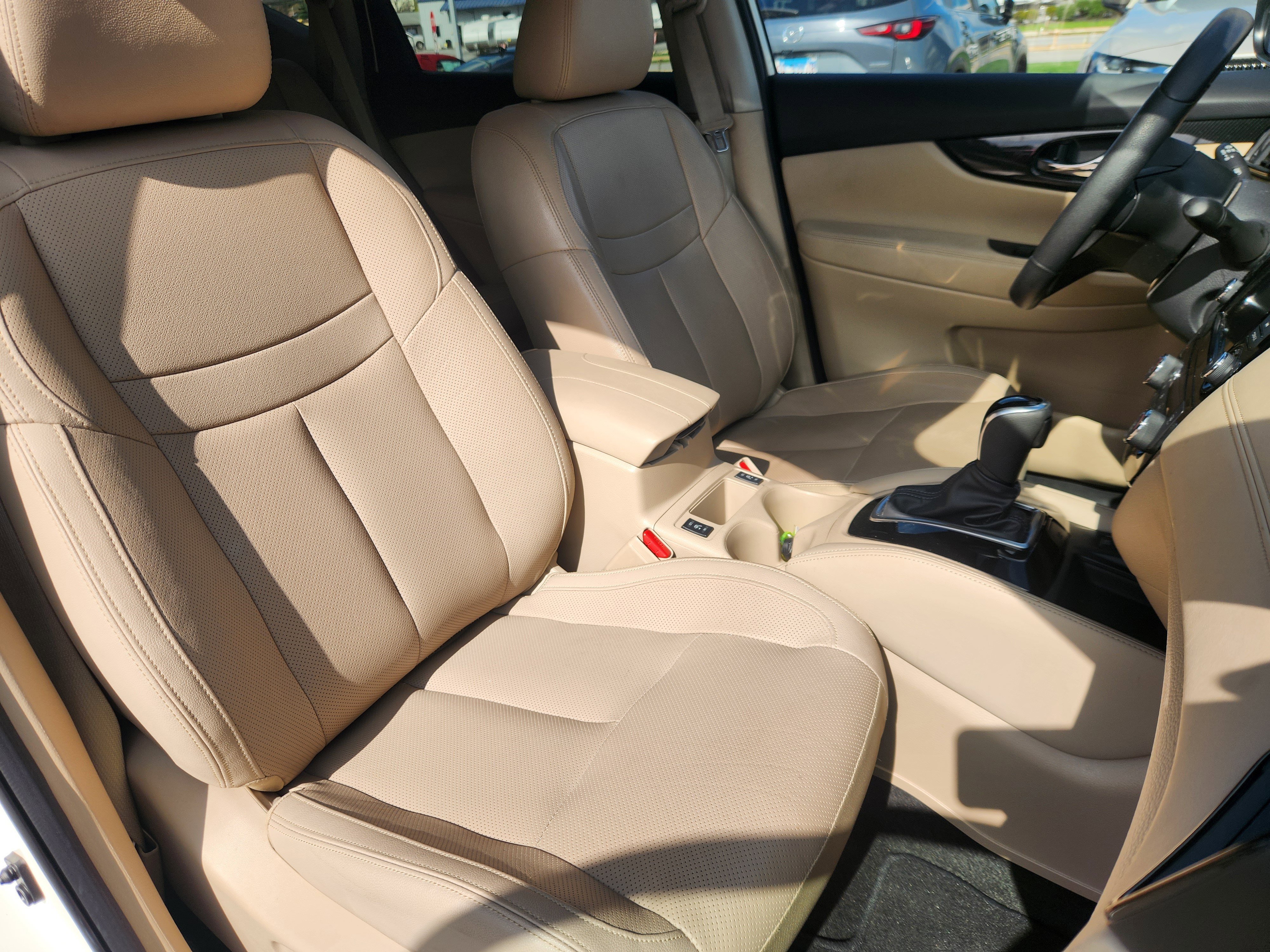 Used 2020 Nissan Rogue SL w/ Premium Package image 15