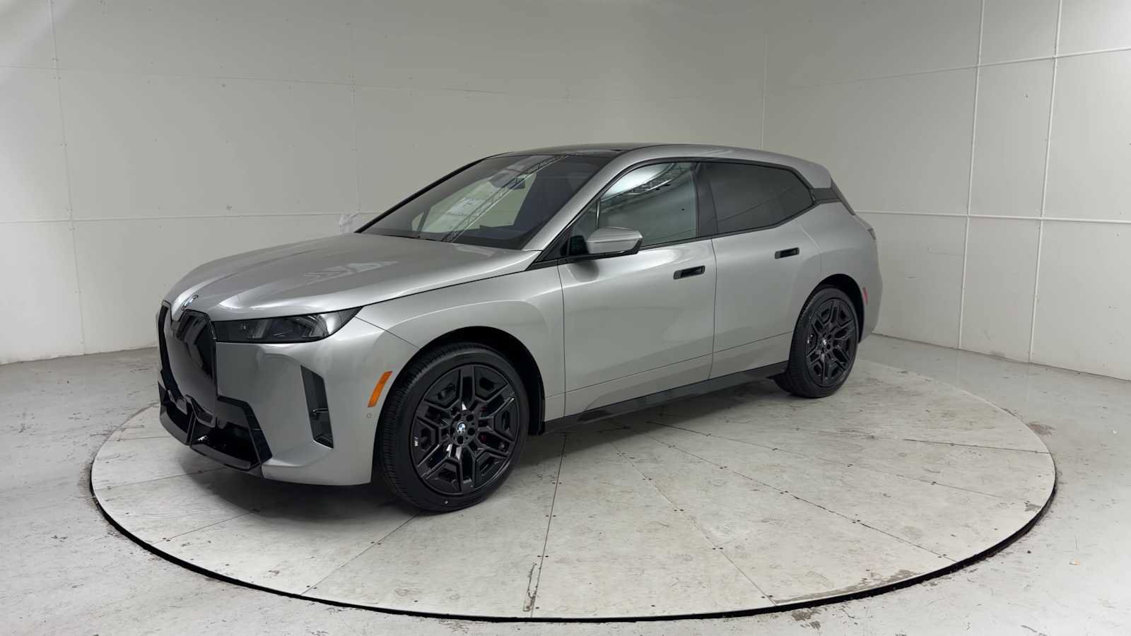 New 2026 BMW iX xDrive45 w/ M Sport Package AWD/4WD image 6