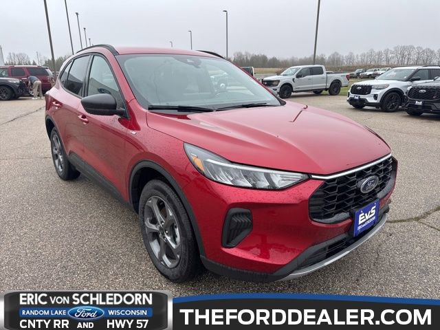 New 2026 Ford Escape ST-Line w/ Tech Pack #1 AWD/4WD image 1