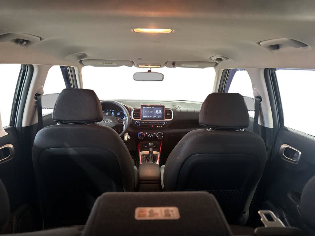 Used 2025 Hyundai Venue SE FWD image 8
