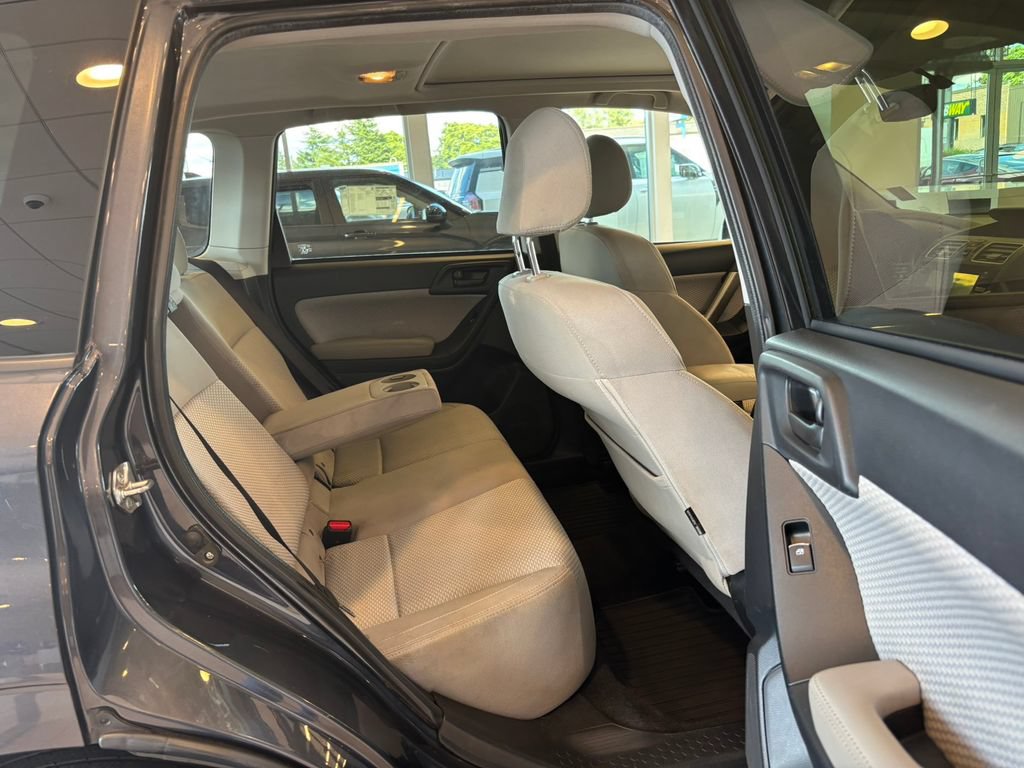 Used 2017 Subaru Forester 2.5i Premium w/ Popular Package #2A AWD/4WD image 28