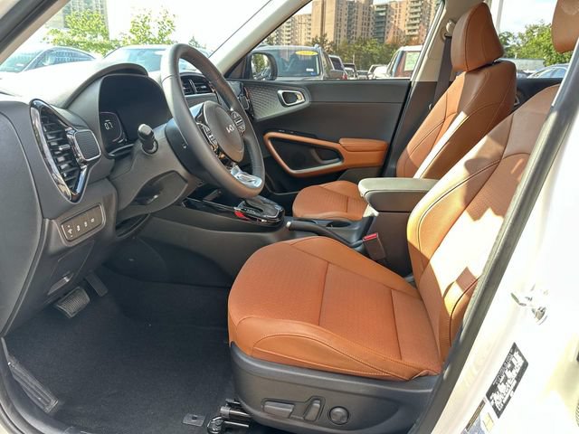 Used 2025 Kia Soul EX FWD image 18